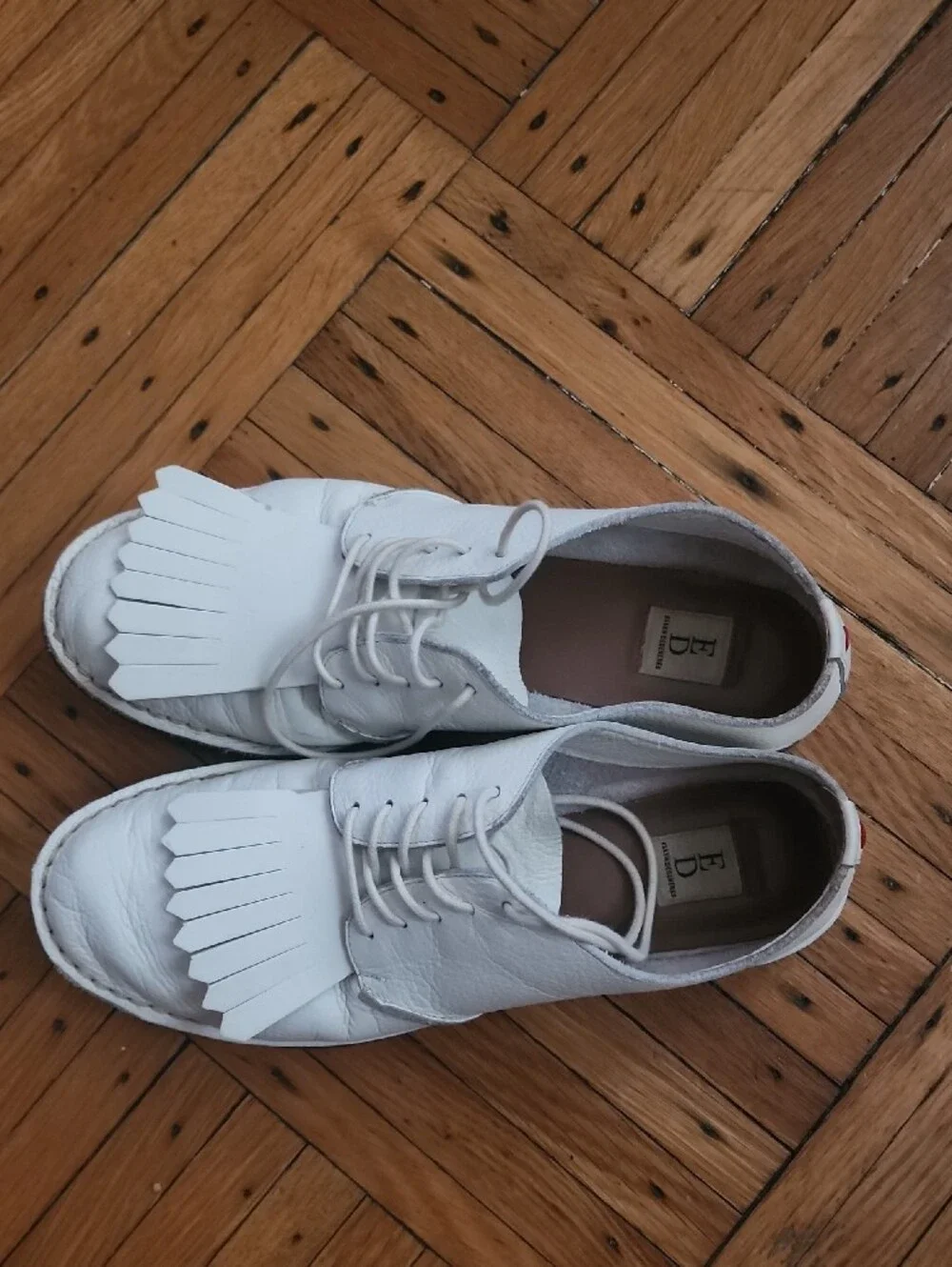 White Leather Lace-Up Kiltie Oxfords
